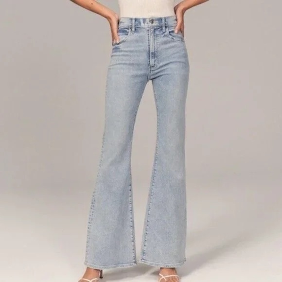 Abercrombie & Fitch Denim - Abercrombie Ultra High Rise Flare Jeans denim pants light wash waisted groovy